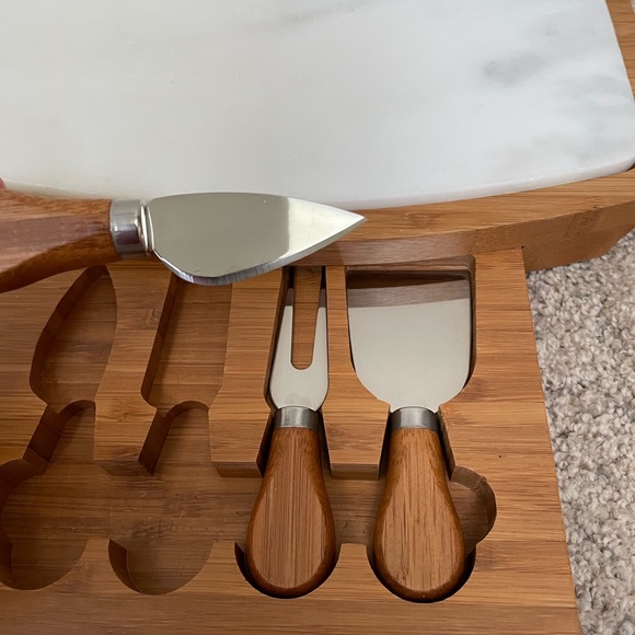 Marble Cheese board with Knives - Picture 4 of 13